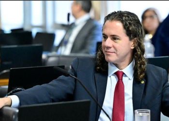 Senado aprova Projeto relatado por Veneziano que garante ajuda de custo para paciente SUS fora de seu município