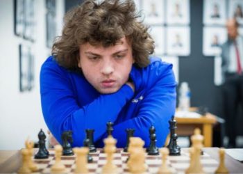 O que um acessório de Sex Shop tem a ver com o maior escândalo do Xadrez Mundial ?