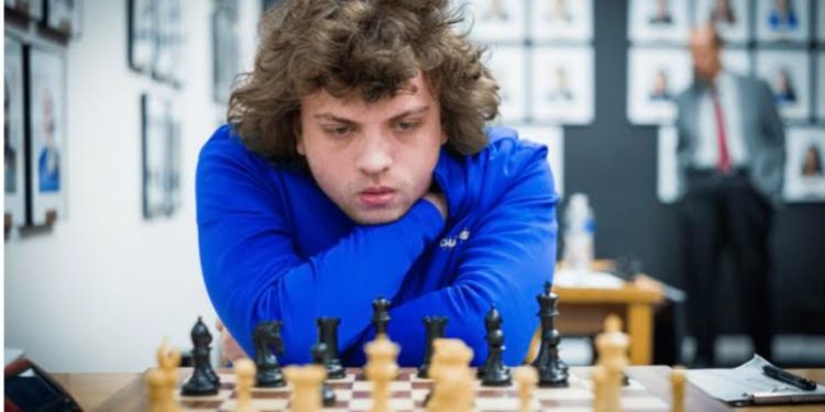 O que um acessório de Sex Shop tem a ver com o maior escândalo do Xadrez Mundial ?