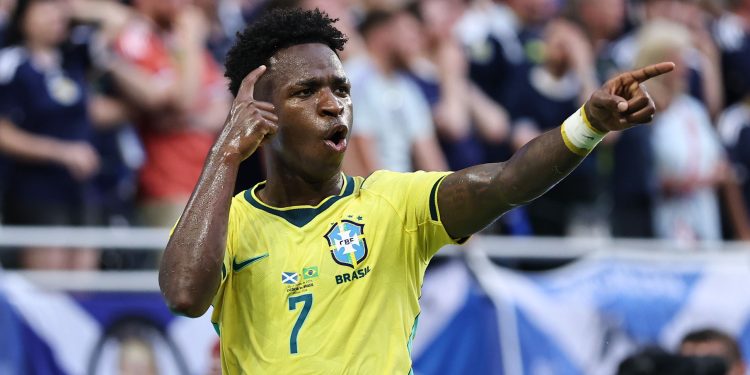 Com brilho de Vini Jr, seleção supera Escócia e a desconfiança – por Marcelo José