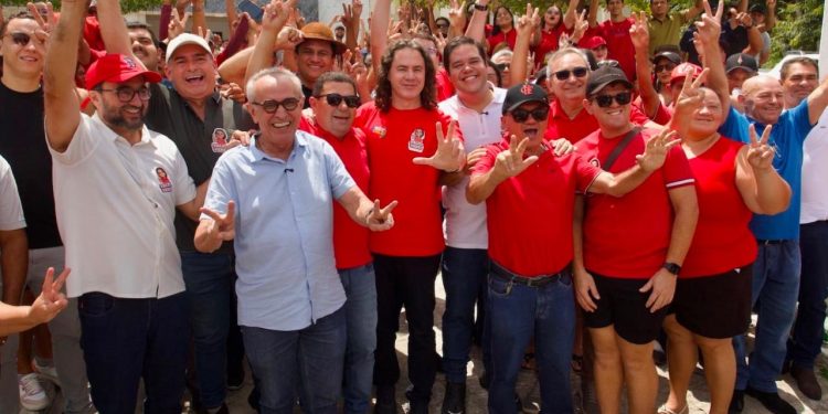 Ao lado de Cícero, Veneziano participa da tradicional Festa da Pedra em Caiçara e reafirma compromissos com cidades da região
