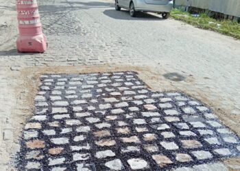 Seinfra inicia a semana com operação tapa-buraco em 50 bairros de João Pessoa