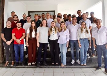 Treze prefeitos do Vale do Piancó se reúnem e convidam Veneziano para reafirmar apoio à sua reeleição