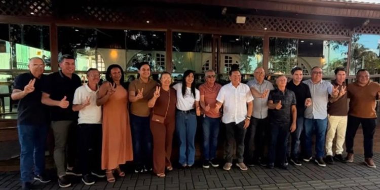 Maria Porto recebe apoio do prefeito de Serra da Raiz rumo à Assembleia Legislativa