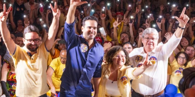 Em plenária de Tibério e Jailma, Lucas defende ampliação de sua base política