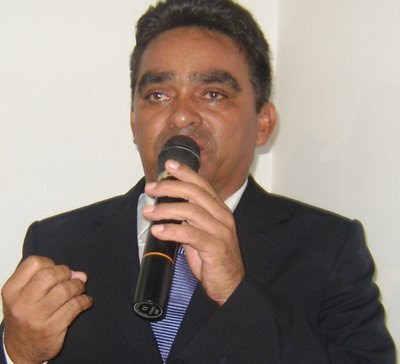 Justiça determina que prefeito de Mari pague salários de funcionária grávida que foi demitida