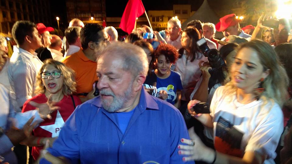 Desafio MPF, juiz e Polícia Federal que mostre um centavo que eu tenha ganho de forma ilegal, diz Lula em JP
