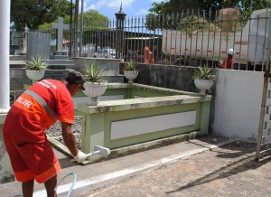 Cerca de 120 mil devem visitar cemitérios na Capital que terá programação religiosa