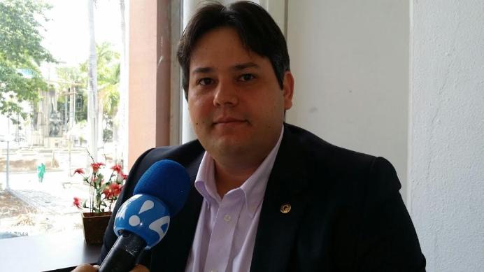 MP denuncia prefeito de Patos e esposa por crime de responsabilidade. Primeira dama utilizava carro da Prefeitura para ir trabalhar em Cacimbas