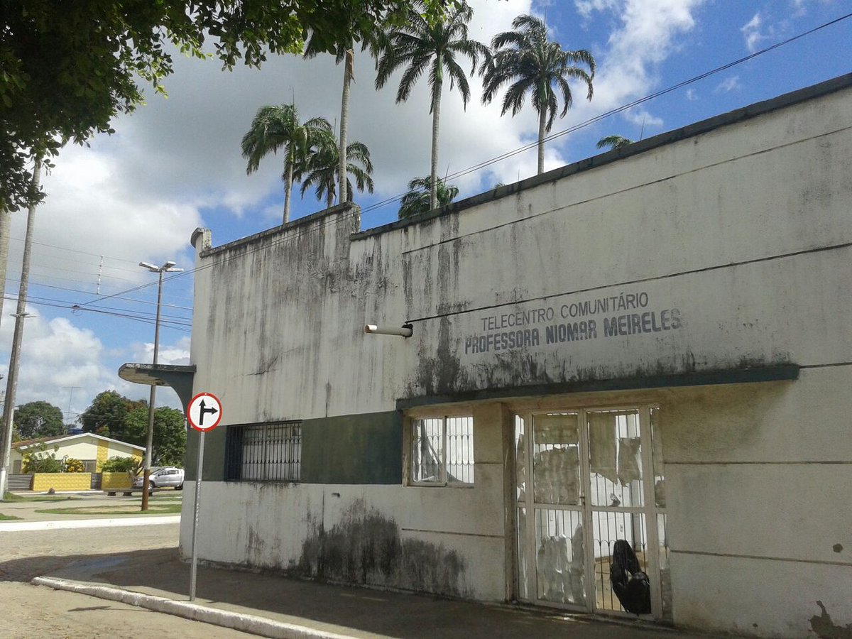 Biblioteca Augusto dos Ânjos e Telecentro Profª Niomar Meireles abandonados pela Prefeitura de Sapé