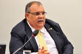 Faleceu esta madrugada em Campina Grande o deputado federal Rômulo Gouveia