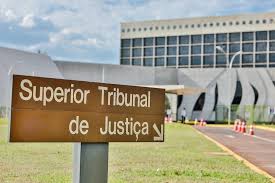 STJ : Posse de munição de uso restrito sem arma de fogo, por si só, não caracteriza crime