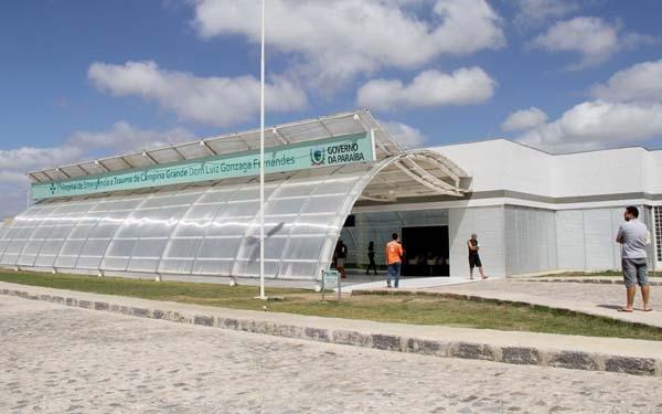 Secretárias Livânia Farias e Cláudia Veras já foram citadas pelo TCE para apresentarem defesa em licitação suspensa do Trauma de CG
