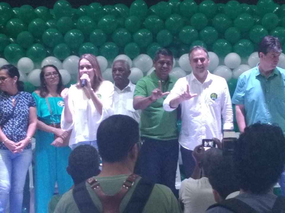 Emano Santos lança pré-candidatura a deputado pelo PV e reúne população com Lucélio, Daniella, Ruy e Eva