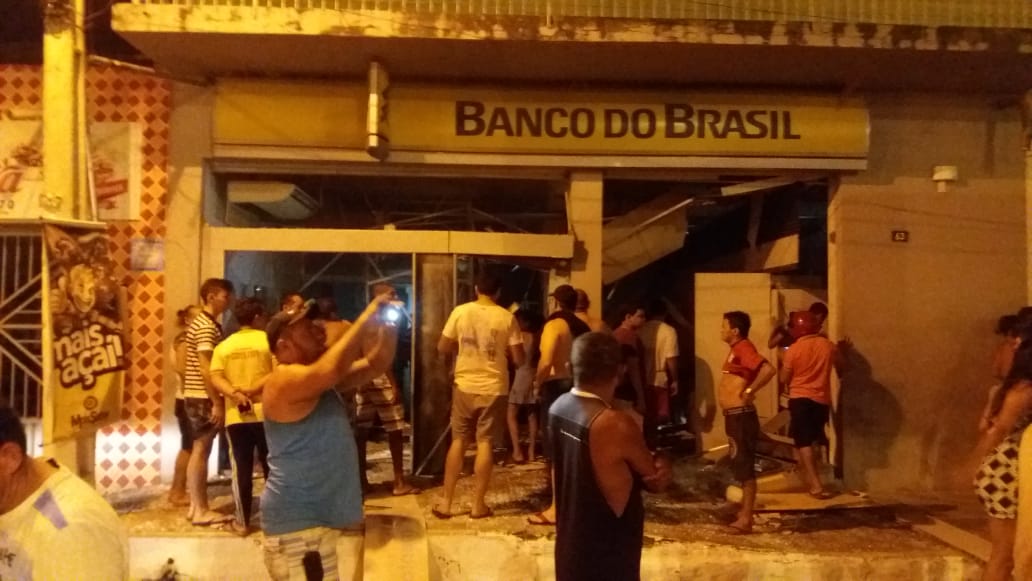 Enquanto o governador está preocupado com campanha de Haddad, bandidos explodem mais dois bancos na Paraíba