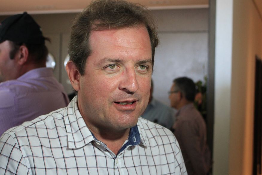 POLÍTICO DA PB NA LEI MARIA DA PENHA : Prefeito é acusado de agredir namorada a chutes, soco e xingamentos, e desembargador determina medidas protetivas