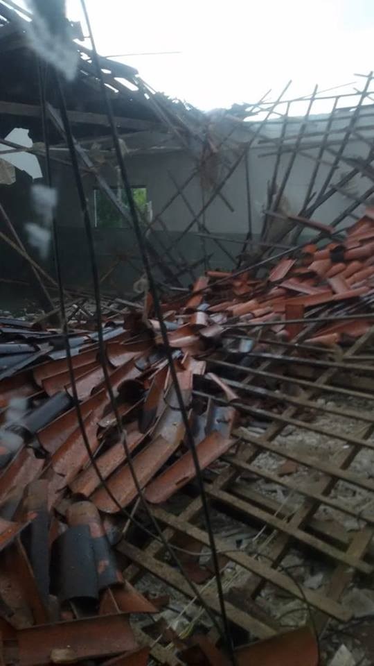 Teto de prédio da Prefeitura de Cajazeiras desaba 2 anos após reforma