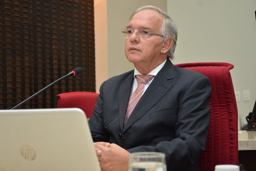 Conselheiro Arnóbio Alves assumirá presidência do TCE na próxima semana