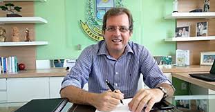 Conselheiro do TCE suspende licitação de R$ 3,1 milhões para aquisição de combustível para Prefeitura de Sousa, após auditores constatarem irregularidades