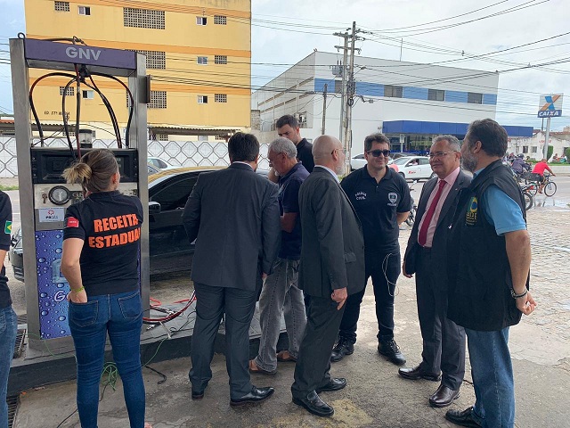 Posto de combustível abastecia em quantidade menor e gerava prejuízo ao consumidor em João Pessoa