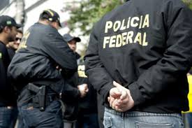Hacker preso pela Polícia Federal confirma ter dado mensagens a Greenwald