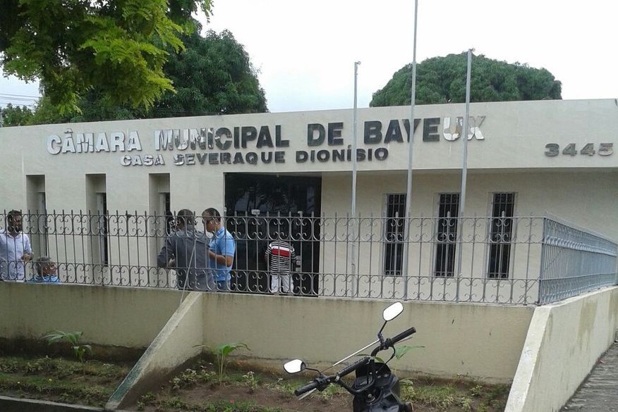 Policiais que prenderam cinco assaltantes, em dia de folga, são homenageados nesta 5ª na Câmara de Vereadores de Bayeux