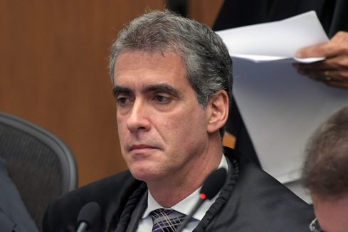 Ministro do STJ suspende ordem de prisão ao ex-presidente do Paraguai Horacio Manuel Cartes Jara