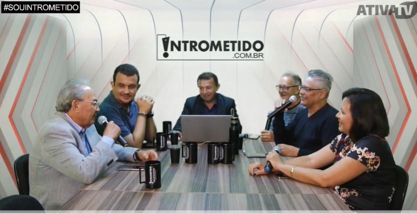 CLIQUE E ASSISTA INTROMETIDOS AO VIVO – Bastidores, política e opinião com uma equipe de coragem