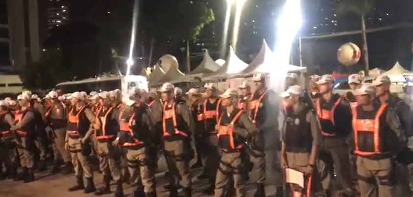VEJA VÍDEO , POLÍCIA NA RUA – Após tumulto no Cabo Branco, PMs iniciam policiamento na quarta-feira de Muriçocas de Miramar