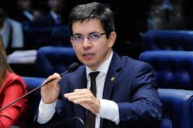 VEJA VÍDEO -Líder da Oposição, senador Randolfe Rodrigues (Rede/AP) denuncia tentativa do Congresso em assumir destinação de R$ 30 bilhões do orçamento do Executivo