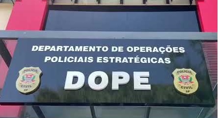 Dez chineses são presos com 1,5 milhão de máscaras e 150 mil testes para coronavírus roubados de aeroporto
