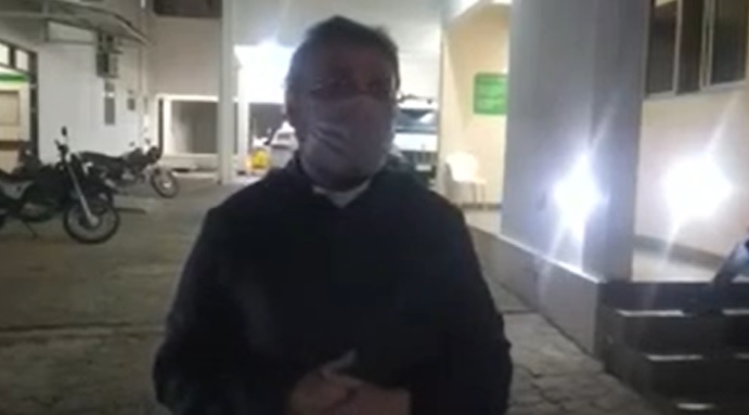 VÍDEO – Padre Fabrício chama de arbitrária e autoritária ação do Governo em retirar, na madrugada, com forte aparato policial leitos do Hospital de Taperoá para montar hospital de campanha