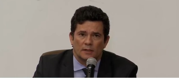 Sérgio Moro deixa cargo de Ministro da Justiça e defende autonomia da Polícia Federal de interferência política