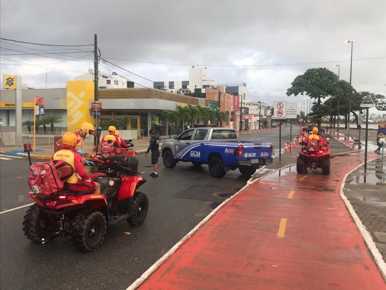 PREVENÇÃO AO CORONAVÍRUS – Força-Tarefa da Prefeitura da Capital intensifica fiscalização para evitar pessoas e automóveis na orla e em parques