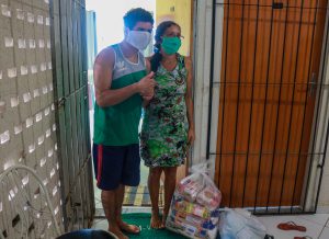 Segundo dia de distribuição de cestas nutricionais e kits de higiene pela Prefeitura de João Pessoa atende famílias do Residencial Vista Alegre