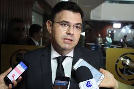 Enquanto a recomendação é lavar as mãos, a Cagepa interrompe o abastecimento e o povo fica sem água nas torneiras em cidades do Brejo da Paraíba, reclama deputado Raniery Paulino