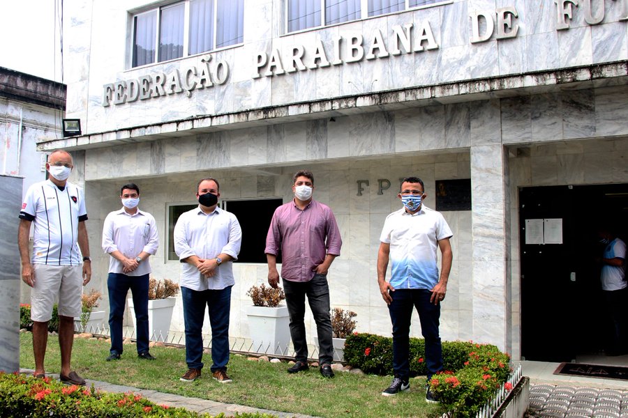 VOLTA DO FUTEBOL PARAIBANO – Parceria da Prefeitura de João Pessoa e FPF garante vacinação contra Influenza e testes para Covid-19 de atletas, comissão técnica, árbitros e dirigentes que precisam ir a treinos e jogos