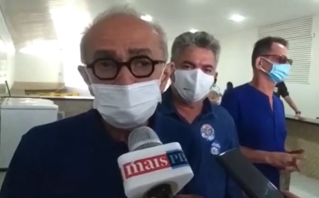 VEJA VÍDEO – Após votar, Cícero diz que quer fazer melhor mandato de sua vida, vai à Igreja agradecer a Deus e se posicionará sobre entrevista coletiva após o resultado do pleito