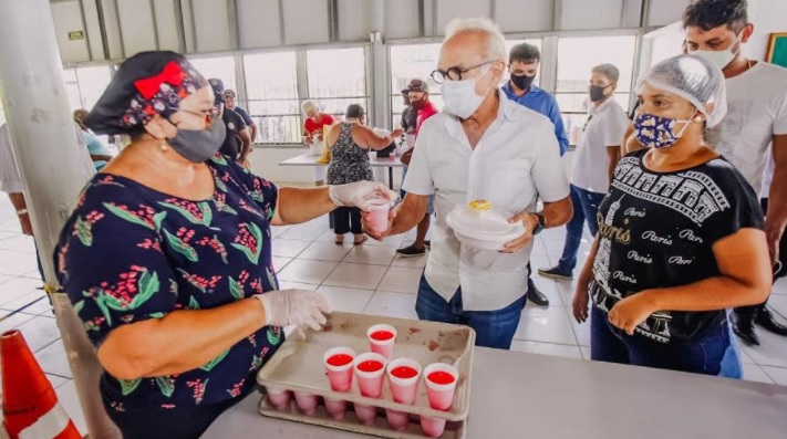 No 1º dia útil de mandato Cícero Lucena visita aterro sanitário, conversa com catadores de recicláveis, determina operação de limpeza no Cidade Verde e anuncia ampliação de restaurantes populares