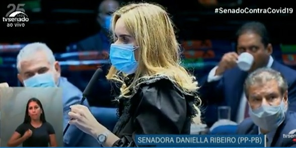VEJA VÍDEO – Senadora Daniella Ribeiro lê no plenário mensagem da esposa de Maranhão, por homenagem prestada por ex-presidente do Senado Davi Alcolumbre