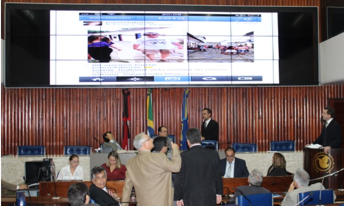 DENÚNCIA DE GERVÁSIO MAIA – Ricardo Coutinho teria utilizado avião do Estado para turismo e passar reveillon no Rio de Janeiro e deve desembolsar por despesas, afirma Auditoria do TCE