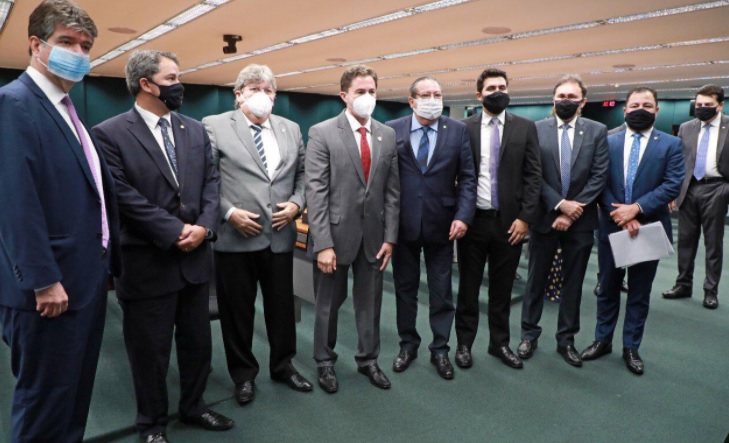 Durante reunião da bancada federal Ruy Carneiro defende investimentos na saúde como prioridade e destaca recursos para o Hospital Help em Campina Grande e Hospital Universitário Lauro Wanderley