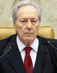 STF – Lewandowski foi indicado por Lula e foi sabatinado três dias depois no Senado