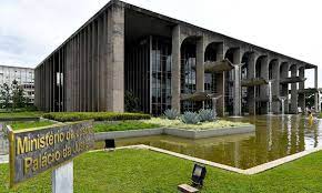 Ministério da Justiça suspende filme nacional por apologia a pedofilia