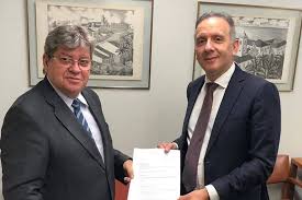 Agnaldo Ribeiro frustra expectativa, desiste do Senado, e vai disputar reeleição a Câmara
