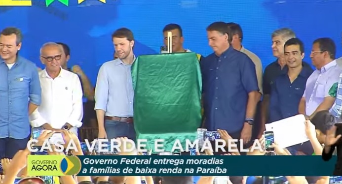 VEJA VÍDEO-Em João Pessoa Bolsonaro entrega moradias e anuncia aumento do Auxílio Brasil para R$ 600