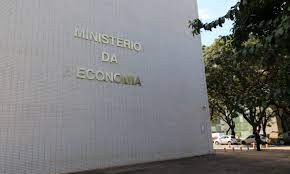 Brasil volta ao top 10 no ranking das maiores economias do mundo