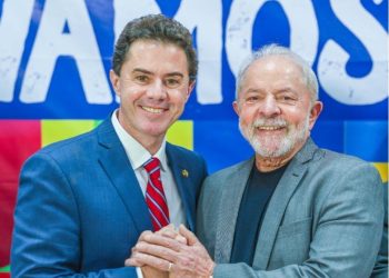Ao lado de Lula, Veneziano anuncia vinda do petista dia 4 de agosto para evento da chapa MDB/PT