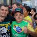 VÍDEO- Romero Rodrigues veste camisa de Bolsonaro, presente do ex-vereador Djanilson da Fonseca