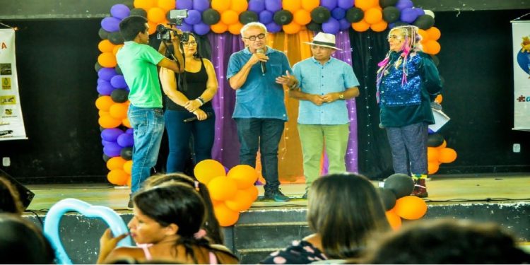 TARDEZINHA INCLUSIVA- Cícero Lucena  recebe homenagem e selo Amigo do Autista e T21